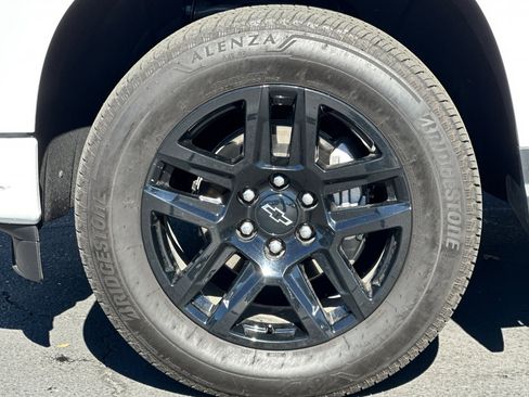 Certified 2025 Chevrolet Silverado 1500 Custom w/ LPO, Dark Essentials Package image 40