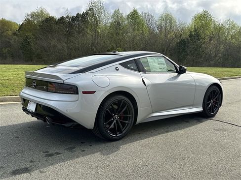 New 2025 Nissan Z Performance w/ Floor Mat Package image 8