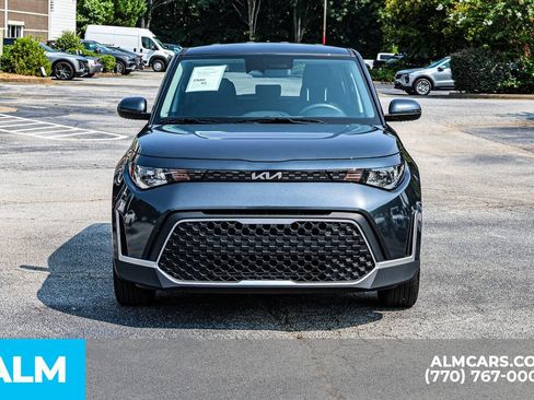 Used 2025 Kia Soul LX w/ LX Technology Package FWD image 11