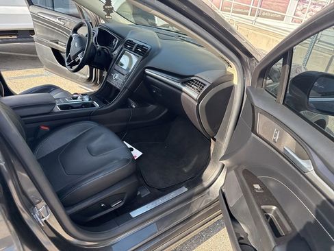 Used 2020 Ford Fusion Energi Titanium FWD image 14