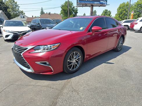Used 2016 Lexus ES 350 w/ Premium Package w/Wood Trim FWD image 2