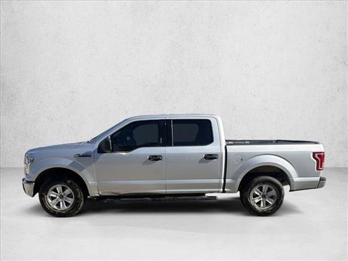 Used 2017 Ford F150 XLT RWD image 2