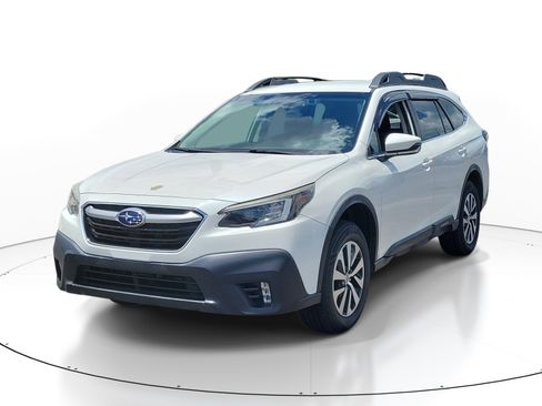 Used 2020 Subaru Outback Premium w/ Popular Package #1 AWD/4WD image 3