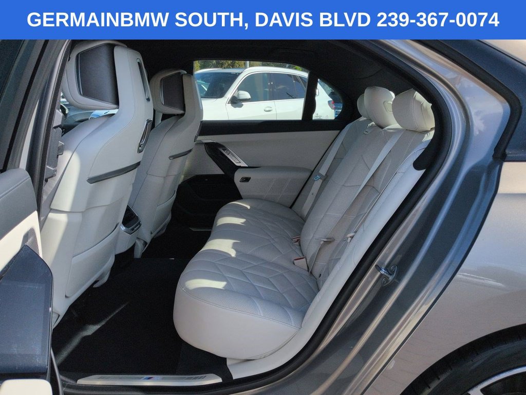 Used 2023 BMW 740i RWD image 15