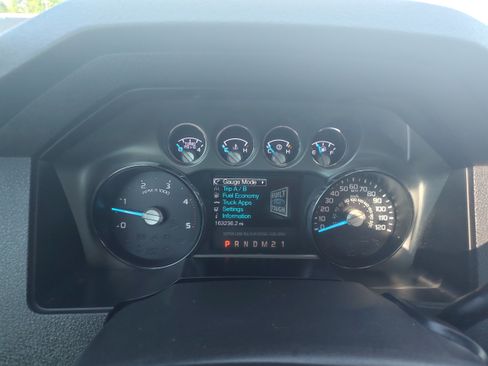Used 2016 Ford F250 Platinum w/ Platinum Package AWD/4WD image 10
