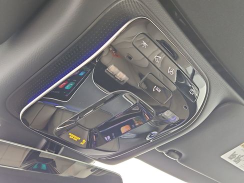 Used 2026 Mercedes-Benz CLE 300 4MATIC Cabriolet image 37