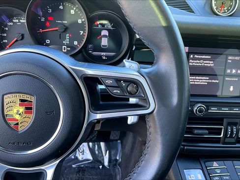 Used 2021 Porsche Macan image 24