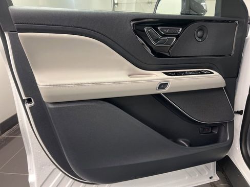 New 2026 Lincoln Aviator Reserve image 30