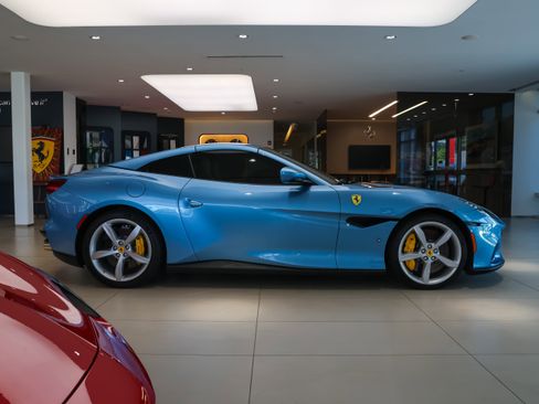 Used 2022 Ferrari Portofino M image 11