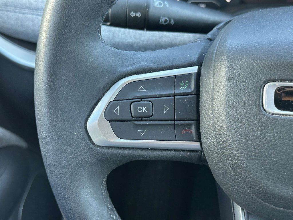 Used 2023 Jeep Compass Latitude w/ Convenience Group AWD/4WD image 22