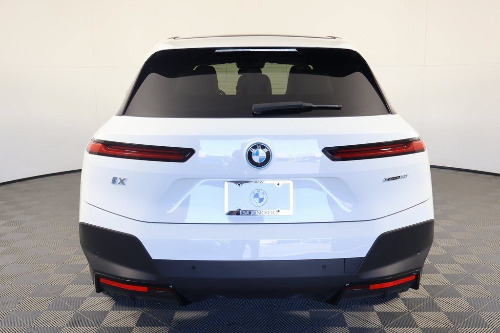 Certified 2024 BMW iX xDrive50 w/ Convenience Package AWD/4WD image 5