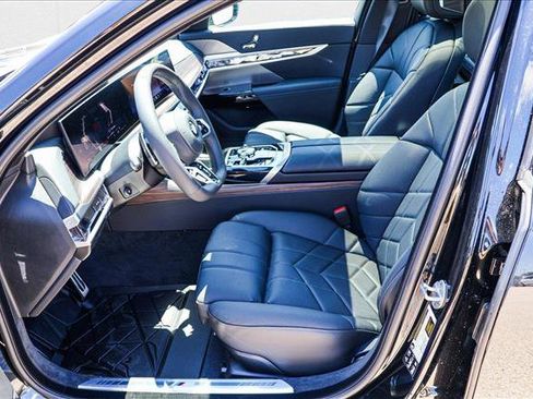 New 2025 BMW 760i xDrive image 12