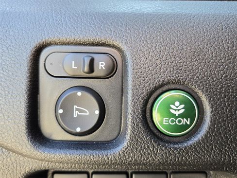 Used 2025 Honda Ridgeline Sport image 29