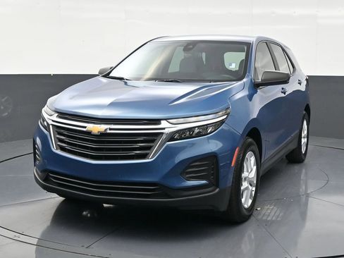 Used 2024 Chevrolet Equinox LS FWD image 8