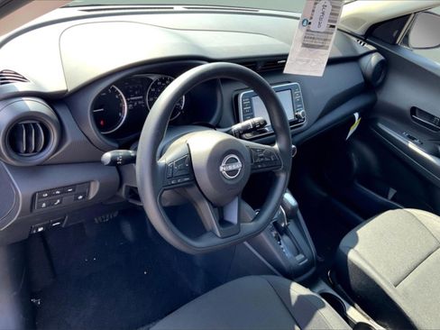 New 2025 Nissan Kicks Play S FWD image 7
