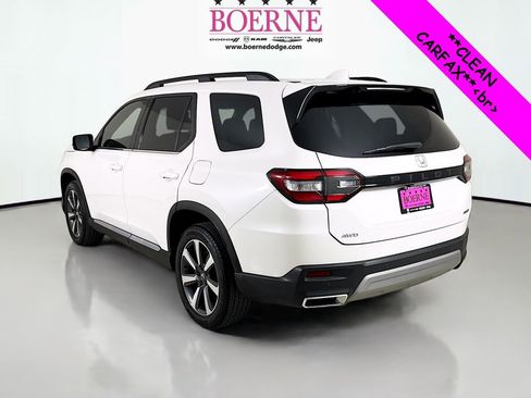 Used 2024 Honda Pilot Touring image 5