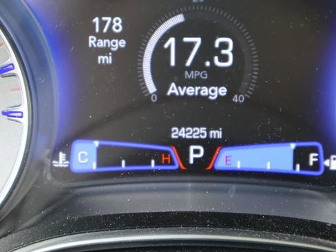 Used 2020 Chrysler 300 Touring w/ Sport Appearance Package RWD image 9