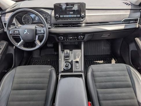 Used 2024 Mitsubishi Outlander SE FWD image 7