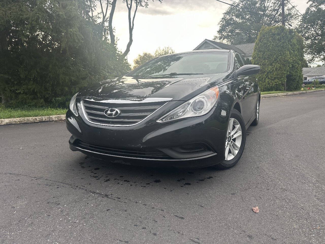 Used 2014 Hyundai Sonata GLS FWD image 2