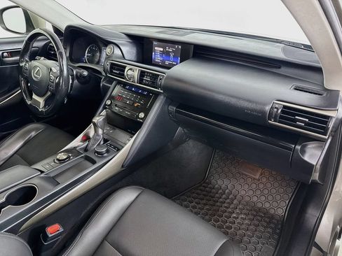 Used 2017 Lexus IS 300 AWD image 34