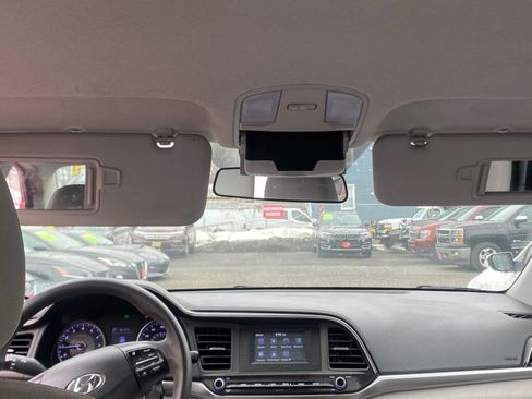 Used 2020 Hyundai Elantra SE w/ Cargo Package (C1) FWD image 22
