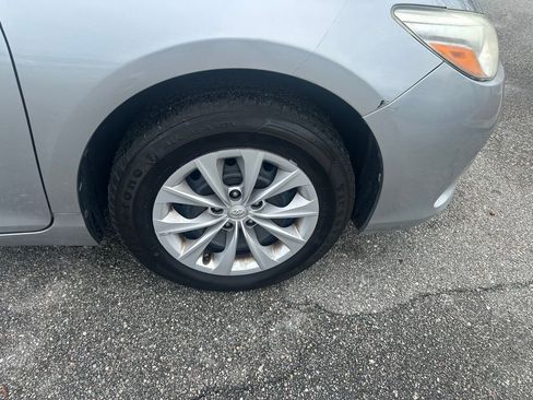 Used 2017 Toyota Camry LE image 4