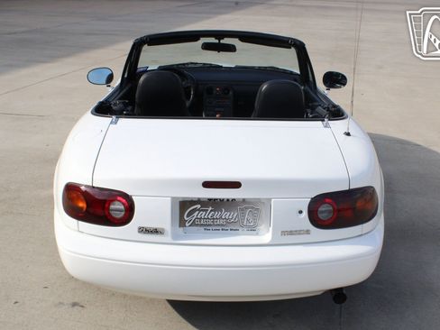 Used 1990 MAZDA MX-5 Miata image 3