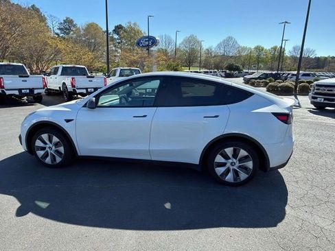 Used 2024 Tesla Model Y Long Range image 12