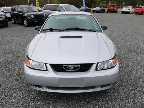 Used 2000 Ford Mustang Coupe RWD image 3