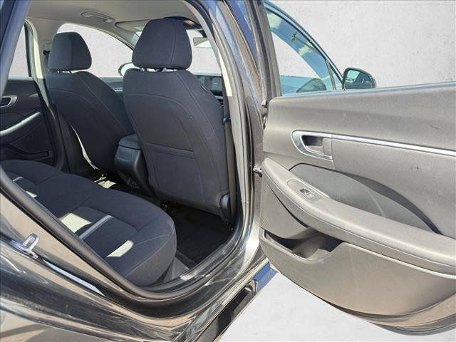 Used 2025 Hyundai Sonata SEL FWD image 21
