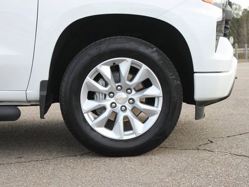 Used 2022 Chevrolet Silverado 1500 Custom image 4