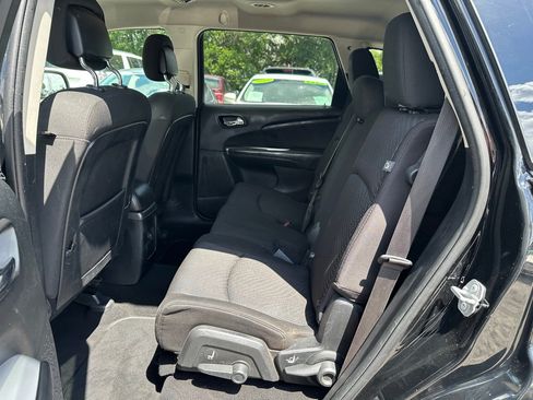 Used 2017 Dodge Journey SXT w/ Comfort/Convenience Group FWD image 15
