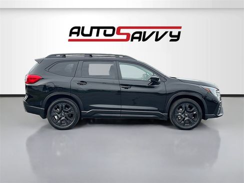Used 2024 Subaru Ascent Onyx Edition image 8