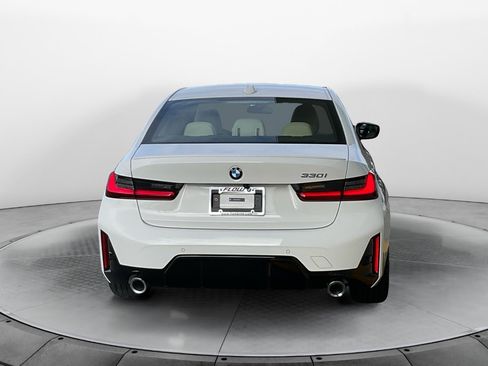 Used 2026 BMW 330i Sedan w/ M Sport Package RWD image 5