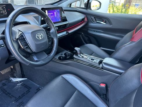 Used 2024 Toyota Prius Prime XSE Premium image 4