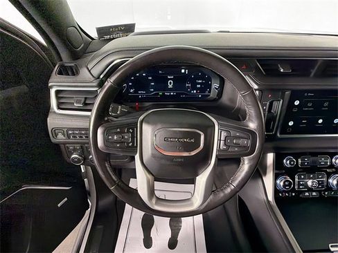 Used 2022 GMC Yukon Denali image 11