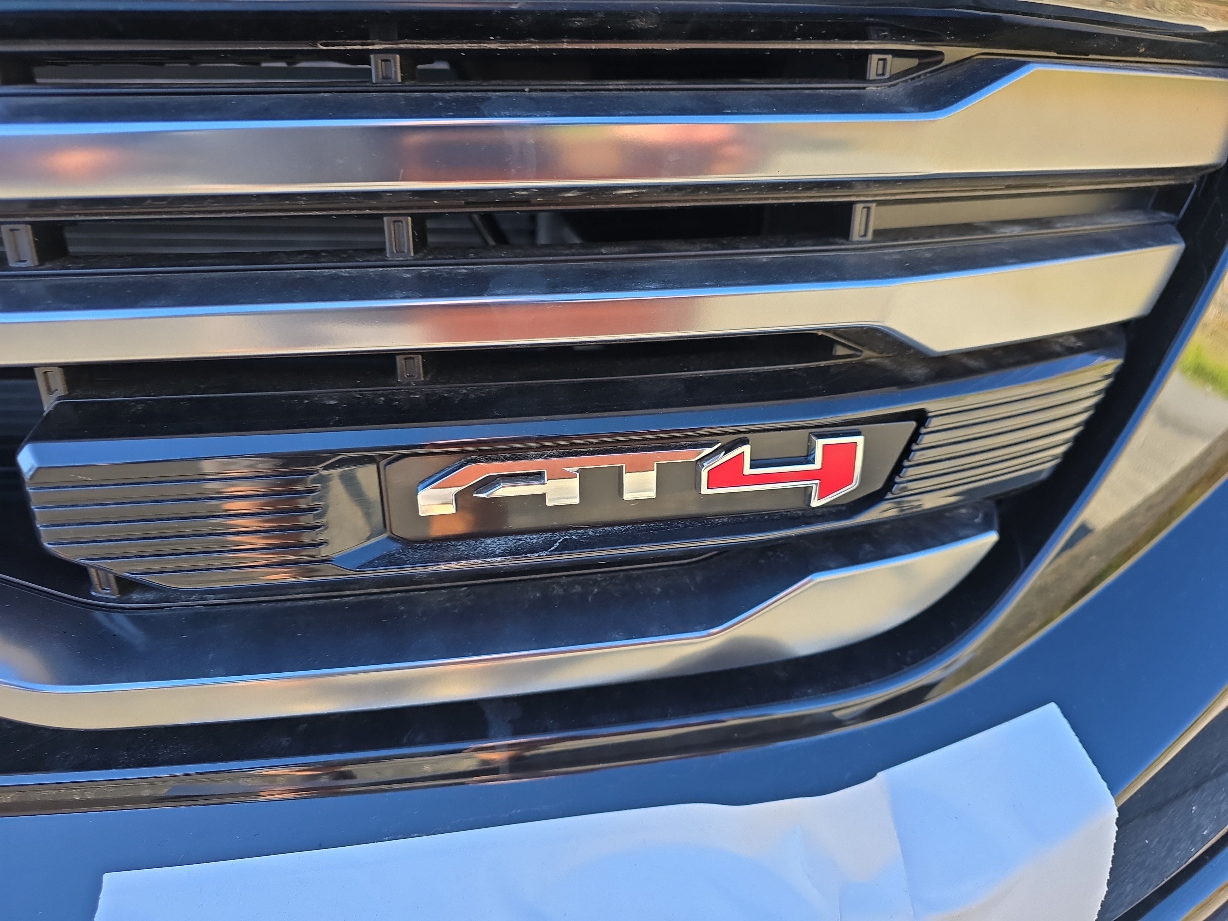 New 2026 GMC Sierra 1500 AT4 w/ LPO, Black Badging Package AWD/4WD image 9