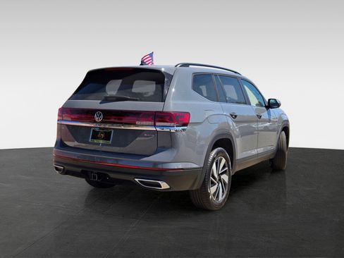 New 2026 Volkswagen Atlas SE image 4