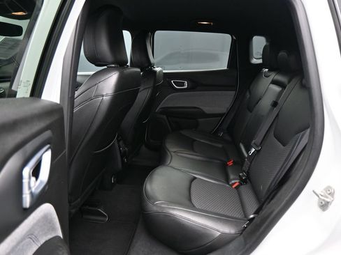Used 2024 Jeep Compass Latitude AWD/4WD image 23