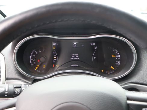 Used 2021 Jeep Grand Cherokee Limited w/ Luxury Group II image 33