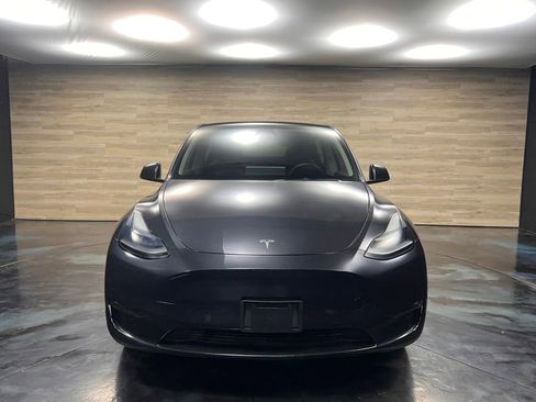 Used 2024 Tesla Model Y Long Range AWD/4WD image 6