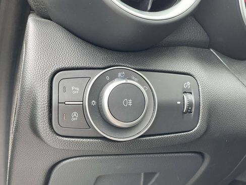 Used 2017 Alfa Romeo Giulia AWD image 34