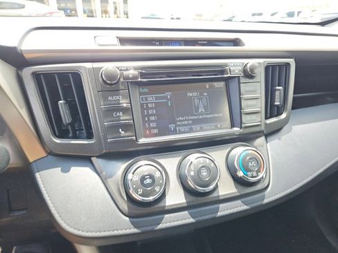 Used 2015 Toyota RAV4 LE FWD image 16