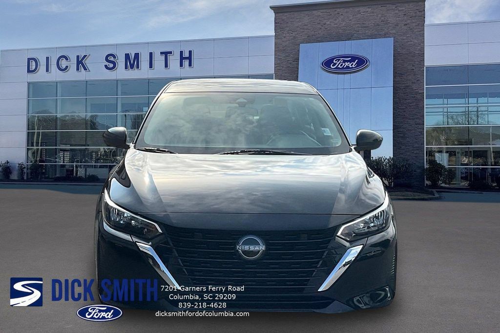 Used 2025 Nissan Sentra SV FWD image 2