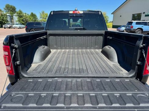 Used 2024 RAM 1500 Laramie AWD/4WD image 19