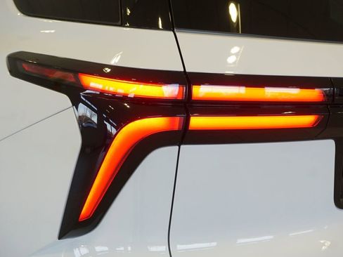 New 2026 Chevrolet Traverse LT image 29