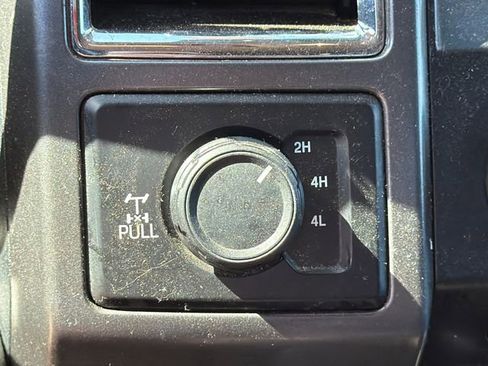 Used 2017 Ford F250 XLT w/ XLT Premium Package image 21