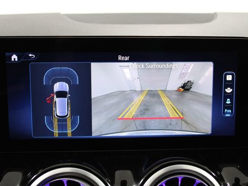 Used 2025 Mercedes-Benz GLA 250 image 47