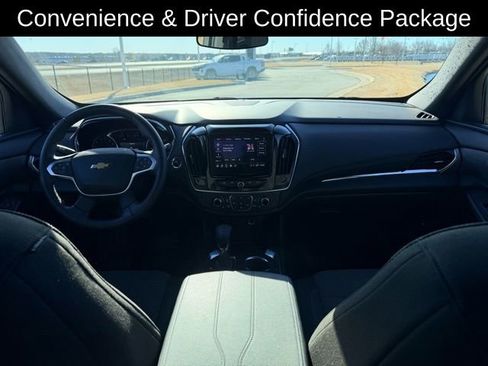 Used 2023 Chevrolet Traverse LT image 7