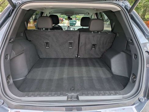 Used 2023 Chevrolet Equinox LT FWD image 13